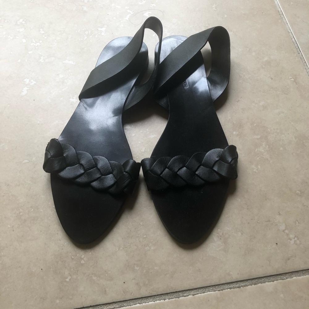 Black Sandel